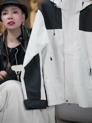 #冲锋衣 #视频同款 #男女同款 #外套