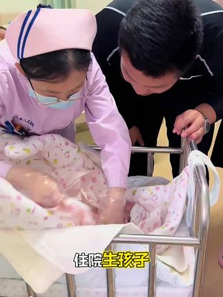 住院晾奶瓶别瞎放! 这个#奶瓶刷套装 自带沥水架,刷子 + 分装瓶全配齐,干净又方便!#便携奶瓶刷 #母婴好物