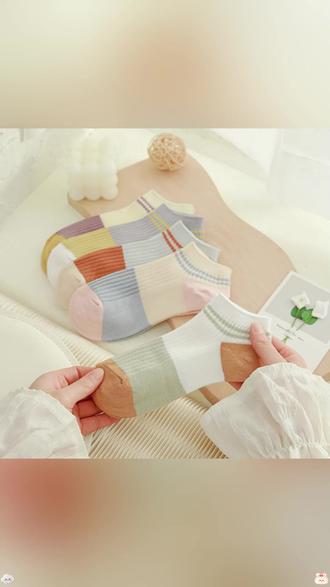 条纹短袜 清爽一夏,条纹袜超吸睛! #春夏穿搭 #ins风穿搭 #女生好物 #透气吸汗 #时尚配饰