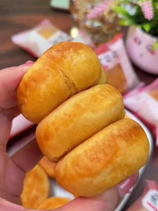 #我要上热门 #零食推荐 #酥酥脆脆的口感 #好吃到停不下来 @DOU+上热门 @生活服务热点中心 @DOU+小助手#好吃的停不下来 !🔥🔥🔥🔥