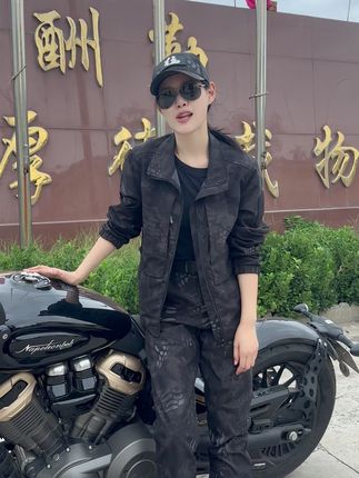 我们家性价比最高的迷彩套装,今天只要两位数,面料防刮耐磨,防风防水!想要的赶紧来我直播间!!#迷彩 #户外 #源头实力厂家