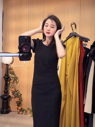 #女装 #高级感穿搭 #今日穿搭 #显高显瘦 #连衣裙分享