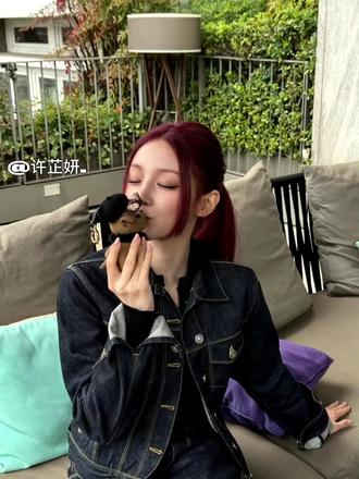 雨琦要好好养伤@宋雨琦_i-dle #宋雨琦
我心疼你#许芷妍个人话题