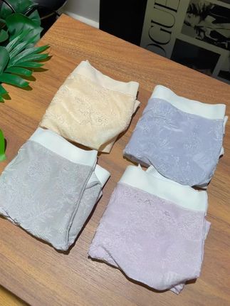 #贴身衣物 孕期肚子越来越大千万不要再穿普通内裤了,现在都换成了孕妈妈高腰托腹内裤,弹力大不勒肚子,孕期穿到生#柔软面料 #透气舒适 #面料柔软亲肤