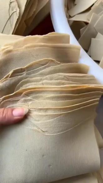 安徽特产手工千张,豆香浓郁,正宗老工艺出品#手工千张 #老千张 #家乡特产