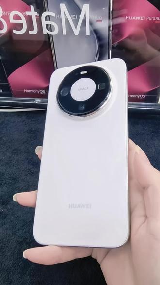 Mate80 "灵动岛"设置
还觉得上面三个挖孔丑?一个设置秒变"灵动岛",
隐藏屏幕挖空#鸿蒙越用越香 #HarmonyOS6 #用红枫准出片 #玩机技巧 #华为