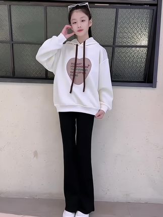 爆款女童卫衣套装2025秋装新款韩版时尚儿童衣服#高品质童装 #显瘦穿搭 #百搭裤子 #女童卫衣 #春秋新款 @DOU+小助手 @巨量千川