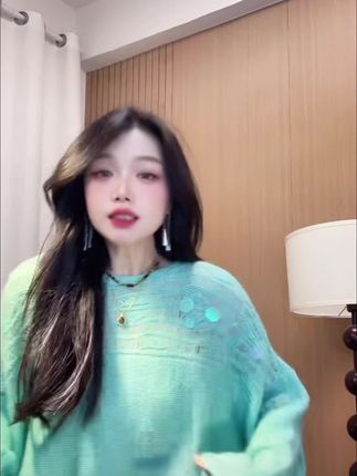 时尚宽松套头针织衫毛衣女2025早秋氛围感穿搭镂空上衣慵懒风#上衣穿搭 #慵懒风穿搭 #秋冬穿搭 #针织开衫 #今日穿搭