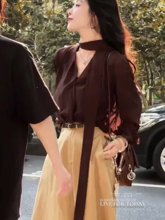 2025早秋新款女韩系穿搭修身V领飘带长袖上衣气质高腰显瘦半身裙#气质又高级 #洋气减龄穿搭 #谁穿谁好看系列 #韩系穿搭 @DOU+上热门