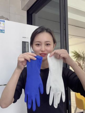 加长加厚纯丁腈手套,防水防油,耐酸碱,接触水油不变硬,可以反复使用,可以玩手机。#护手神器 #家务好帮手 #丁腈洗碗手套