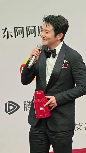 郭京飞饰演老舅崔国明 #郭京飞 #老舅 #星光大赏 #星光大赏红毯 #崔国明