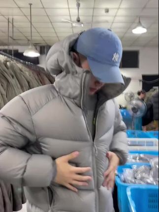 户外运动保暖轻量防风拒水冬季外套