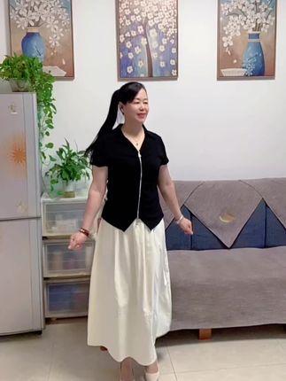 自从迷上拍视频,感觉每天都可以自信满满出镜,因为长得再丑也不怕,小妆一化,美颜一拉,个个都可以貌美如花#自拍自乐#自嗨模式开启#自由发挥 #大家早安🌹🌹