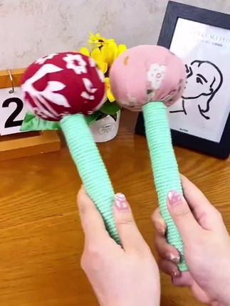 #创作灵感33厘米艾草养生按摩锤拍打棒家用按摩肩颈敲打经络锤子捶背艾草锤#艾草锤 #风格不固定主要看心情 #爱围绕在你左右 #艾草锤手工制作