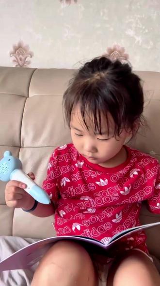 这支贝灵开放式点读笔,不捆绑专属书籍,支持中英双语,开机即点百万册资源,不用复杂下载,点点封面直接读#点读笔 #早教 #幼小衔接 #益智玩具