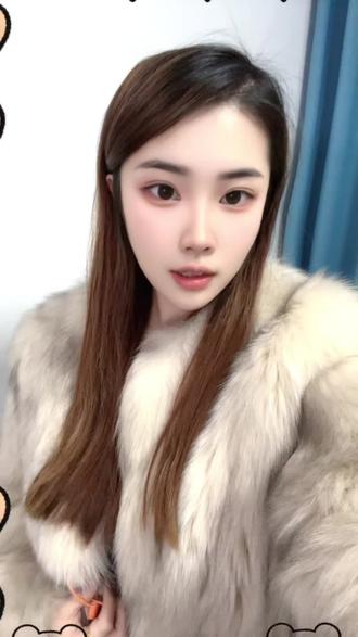 coco&野兽小姐,第一次买皮草,5000+拿下,留哪一件?姐妹们,评论区告诉我#皮草 #野兽小姐 #coco