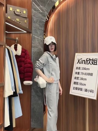 #显高显瘦显腿长 #百搭裤子 #百搭神裤 #小个子显高显瘦穿搭 #休闲减龄穿搭 @我要上热门 @DOU+上热门