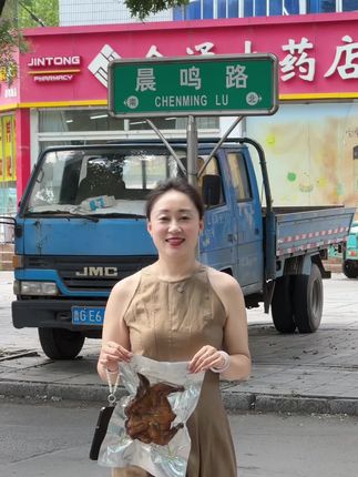 老铁们把你们的车开我后面我录个视频吧#正能量 #老板娘日常 #自主创业 #原创视频 #抖音美食推荐官