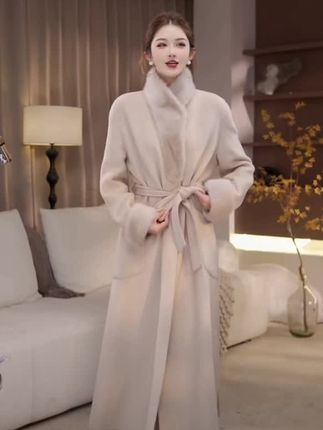秋冬轻奢淑时尚女气质显瘦女人风毛呢设计师大衣