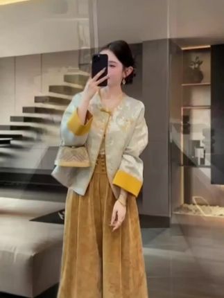 #轻松摆脱路人感的韩系穿搭 #看我把穿搭逆袭 #高级感穿搭 #国风古韵 #中式穿搭