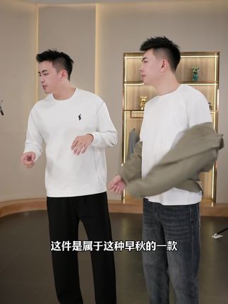 今年超火的男款工装衬衫外套,终于被我找到了! 面料挺阔有型,梭织软壳,工装翻领衬衫,简约大气,穿上秒变精致男大,轻松成为人群焦点!#外套 #品质男装 #衬衫外套 #简约大气 #ootd穿搭