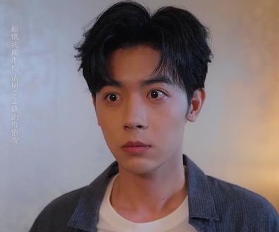 男人刚被甩,下一秒就和总裁结婚了。