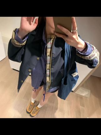🌿鼠尾草绿 & 深海蓝🌊 两款经典配色的夹克,质感在线,风格百搭~ 无论是日常出街还是citywalk,都能轻松拿捏复古腔调~ 你更pick哪一款?