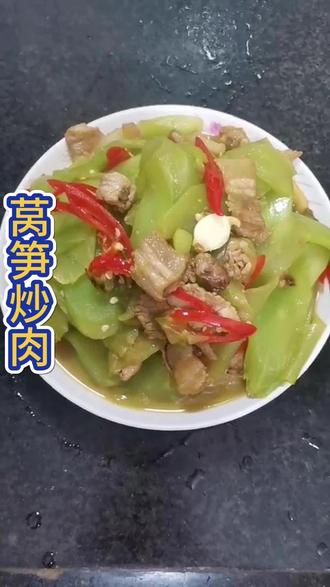 简简单单的莴笋炒肉巨好吃。#动手自己做美食 #健康饮食 #美食 #家常菜 #莴笋炒肉