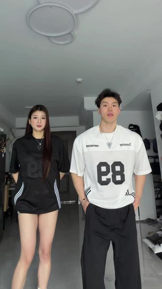 这个训练怪兽和幼虎联名的这个小衣服太帅了,锦氨混纺面料速干透气,落肩版型超显款,短款冰球服版型,修饰身材比例,显腿长!#ootd#训练衣#夏季穿搭#春季穿搭#短袖分享