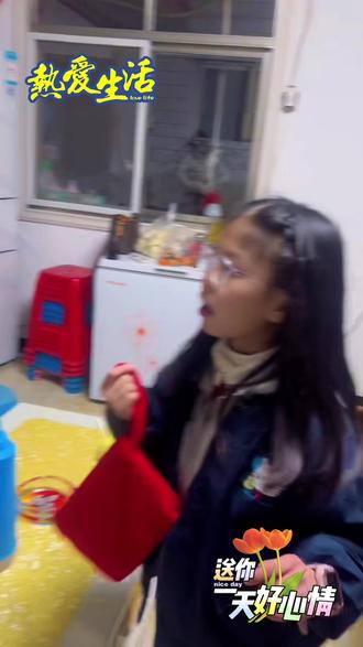 妈妈和孩子,最能治愈的画