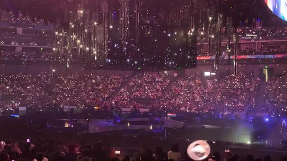 #现场live #恒星之城巡回演唱会-上海站
2.20日 单曲 仔仔_《最特别的存在》