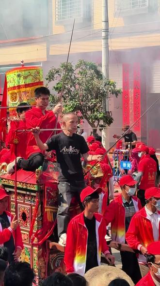 一年一度正月十四锦和镇游神, 穿令箭,愿新的一年,国泰民安,风调雨顺,家宅永安,愿大家福寿康宁,事事顺心!#家乡习俗 #游神 #穿令箭