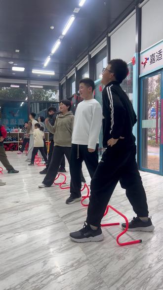 在合肥中考所有体育项目中,下肢力量在我们体育训练中尤为重要#合肥家长#合肥中考生#合肥中考体育#立定跳远