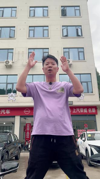 十万级天花板 家轿之争!!!你会选择哪款? #吉利星瑞 #艾瑞泽8pro #车型对比 #岑巩特价新车