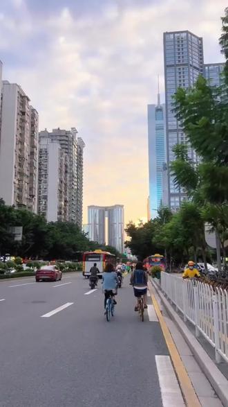 你知道港卡中有哪些不收取账户管理费吗?#香港银行开户 #港卡办理 #香港旅游 #香港开户 #港卡开户