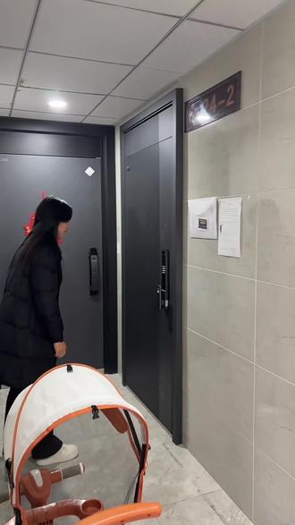 #上热门 穿山甲智能门锁解决忘带钥匙的烦恼。支持人脸 指纹 密码 卡片 钥匙 掌静脉 手机远程7大解锁方式 #穿山甲智能门锁