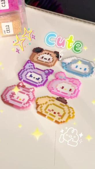 用拼豆复刻三丽鸥,每一个都想 all in! #三丽鸥 #拼豆豆手工 #拼豆 治愈强迫症的拼豆,每一颗豆子都精准到位!