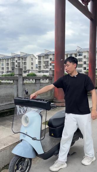 还担心雨棚不会安装? #正规合法电动车雨棚#电瓶车挡风挡雨车棚#电动车棚雨棚新款#雨棚遮阳棚折叠伸缩#电动车车棚雨棚 电动车雨棚折叠可收缩 电动车遮阳棚 电动车防晒 好物分享 电动车挡风板 骑车防晒神器