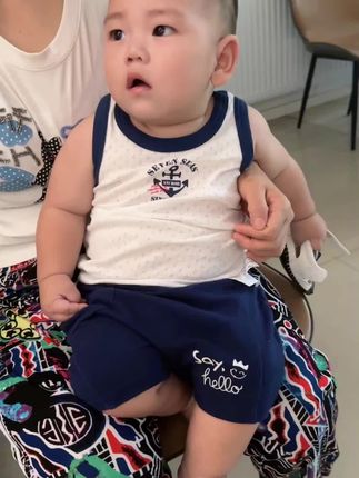 超萌的可爱糯叽叽#骗你生儿子 #童装萌娃穿搭 #人类幼崽成长记 #尿不湿大佬 #小朋友穿搭