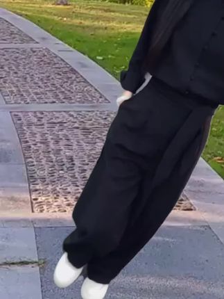 #我要上热门 被人一暖就热,一冷就冰,原谅我这一生太过爱恨分明,脆弱又敏感,嘴硬又心软,说了最恨的话,做了最善良的人!#穿搭 #气质穿搭