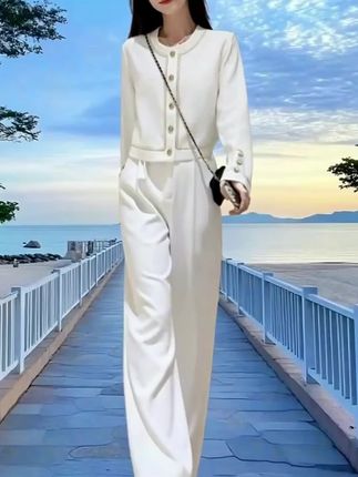 #给秋天一点琥珀色看看 #今日份琥珀流光少年感穿搭 #早秋穿搭公式来了 #早秋姐感穿搭气质顶满 #2025年秋季都流行穿什么