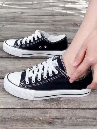 Warrior/回力帆布鞋2025新款经典低帮休闲鞋小白鞋学生百搭板鞋男#好物推荐🔥 #潮鞋推荐好看不贵 #夏季穿搭 #学生党必备 #便宜又好穿 @DOU+小助手