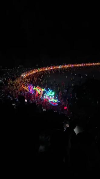 漳平新桥西埔村板凳龙
见者好运,龙马精神!马到成功!
#正月初三
#过年
#漳平
#马年大吉
#舞龙