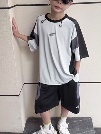 #夏季男孩穿搭 #中大童凉感速干套装 #男童冰丝速干套装 #高品质童装实拍 #男孩子也要有衣品