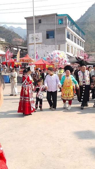 洛旺跳花山来得了#各地民俗舞起来了 #民族文化传承