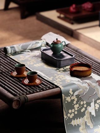 #东方美学 #茶席 #茶空间 #人生感悟 #茶道 自见西阵织仙鹤茶席干泡垫