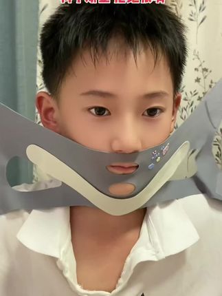 孩子长期#张嘴睡觉 不及时干预会影响颜值,嘴巴变凸,牙齿外翻,下巴后缩,一定要重视。#张嘴呼吸#口呼吸 #张嘴呼吸会变丑#小孩张嘴睡觉的纠正方法