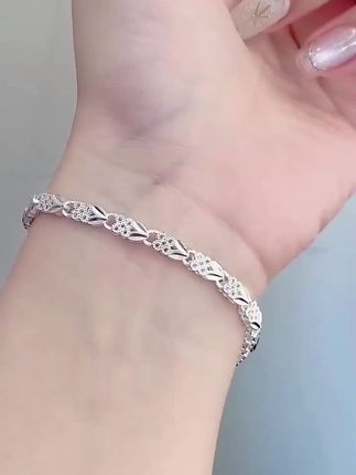 足银手链 999纯银四叶草手链女款轻奢生日情人节礼物送女友送老婆 #足银手链 #四叶草手链#女款轻奢#生日情人节礼物#送女友送老婆