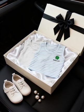 #超便宜超划算 儿童彩棉无骨背心,四季都能穿!A类彩棉,柔软亲肤,无骨缝合不硌身。  春秋打底、夏季单穿、冬季内搭都合适,轻薄不闷,吸汗透气。高弹不勒,男女童都能穿。  多色多码可选,百搭耐穿,给宝宝舒适自在的穿着体验。  #母婴好物 #背心 #宝宝穿搭 #宝妈分享