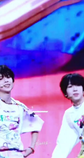 前方萌萌小羊降临!#杨博文 @抖音小助手